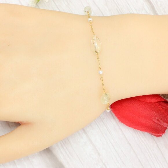 "Trendy Handmade Bracelet – A Thoughtful Gift for Girls & Women | UNVRC1704 - Picture 3 of 10